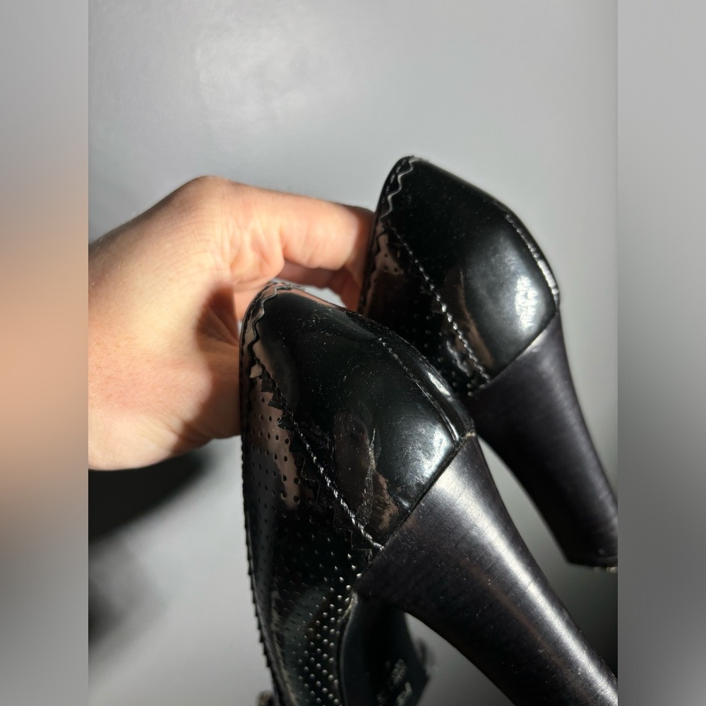 Fendi Patent Leather Peep Toe Heels Womens Size EU 41 - Picture 2 of 8